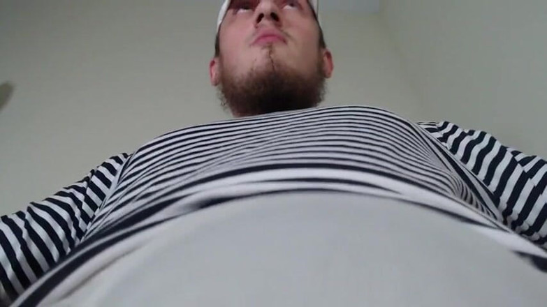 Hunky time: Alpha show feet and make sound burb
