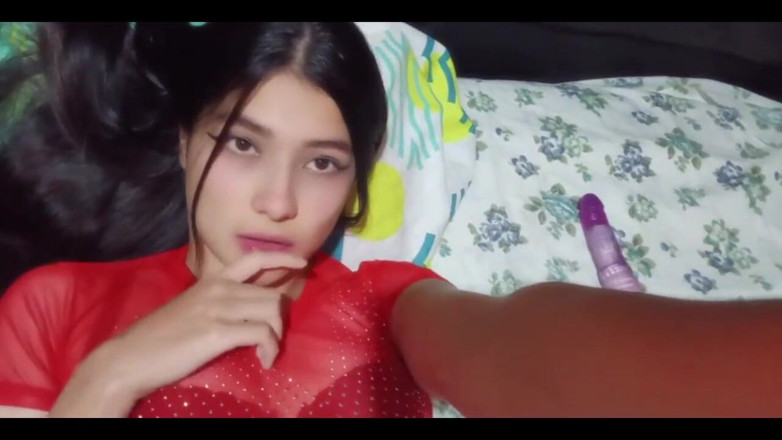 Yulieth Gomez: Ik werd wakker en viel op de pik van mijn...