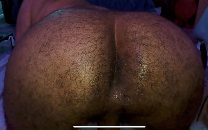 Beefy Bbtm: Lubang berbulu cewek sange ini nggak bisa dipuasin!