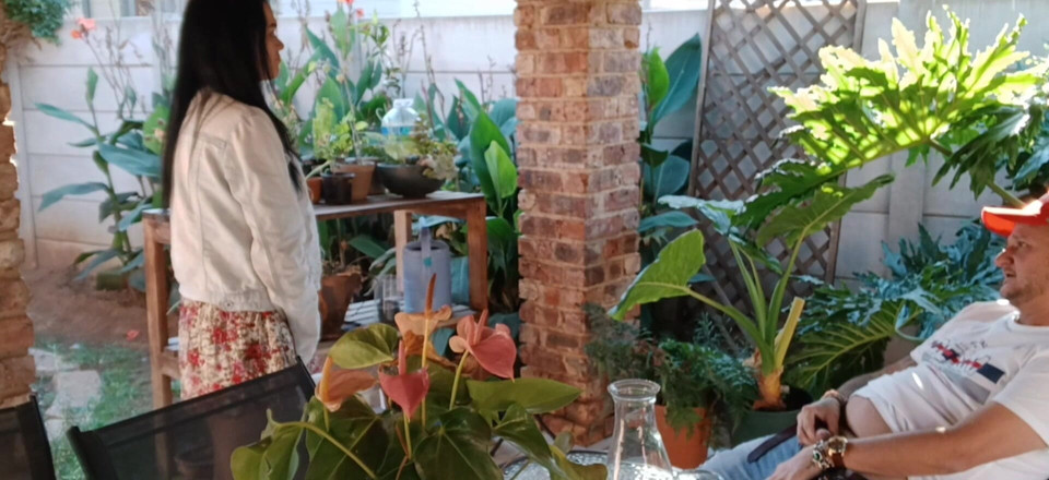 Bigjoefuckalott: 내 이웃의 섹시한 마누라와 야외 재미