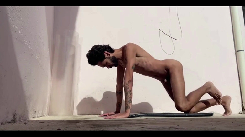 arabeputo: 在兴奋的早晨伸展。