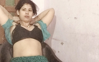 Sexy Girlfriend Girl: Une demi-sœur mignonne au gros cul surprend son frère en...
