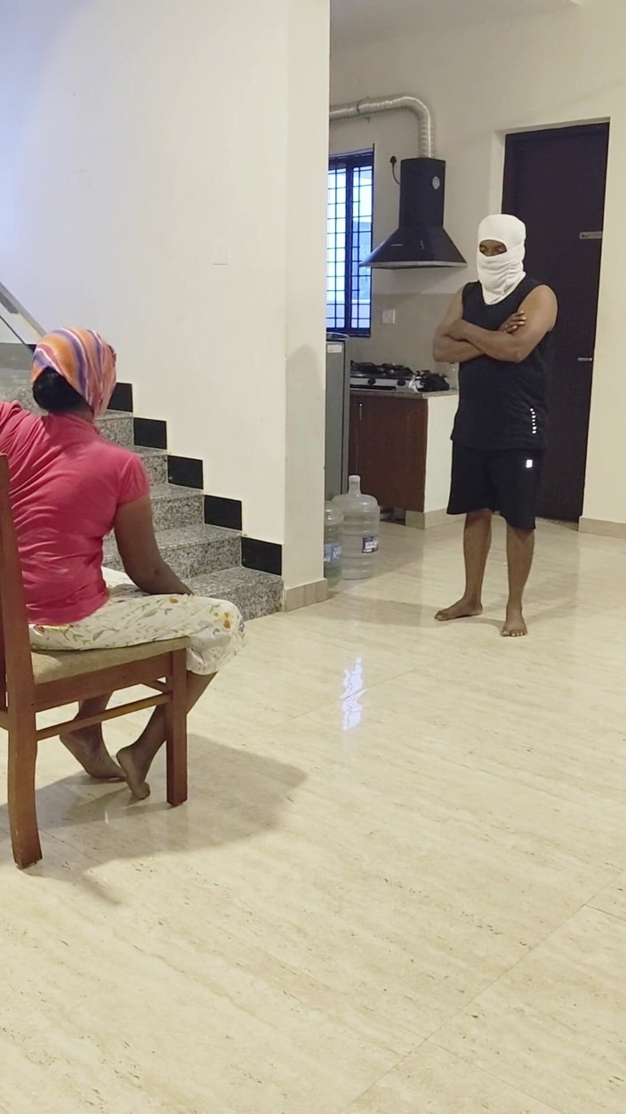 Thesana: Bu guru nakal ini ngentot sama muridnya sendiri dengan uang...