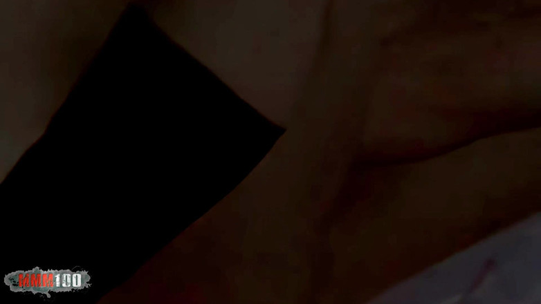 MMM100: Lady-margaux: Lady Margaux i en mycket het remsa på sängen