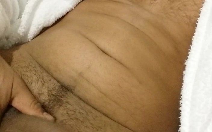 Boy top Amador: before going to sleep a special video and very horny.