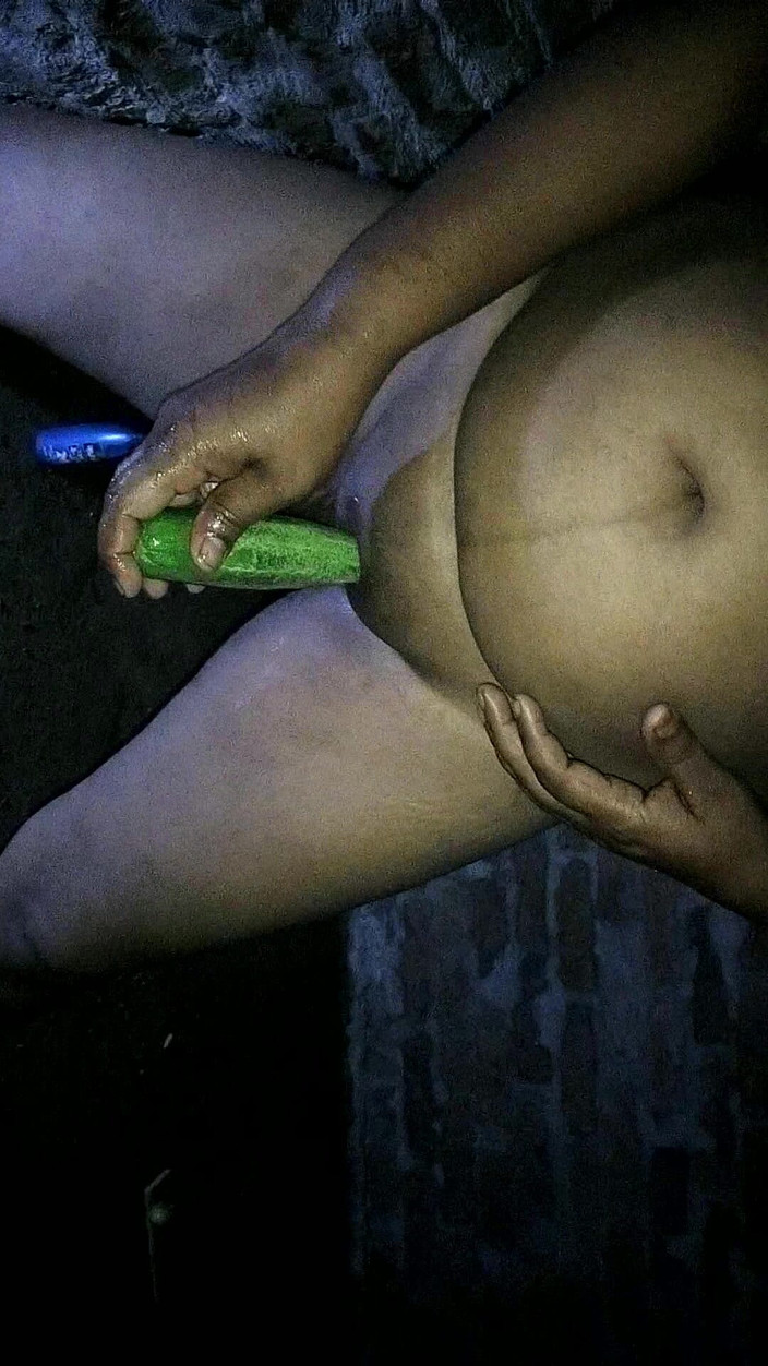 Sadia vabi: Es tan sexy hermosa en védito.