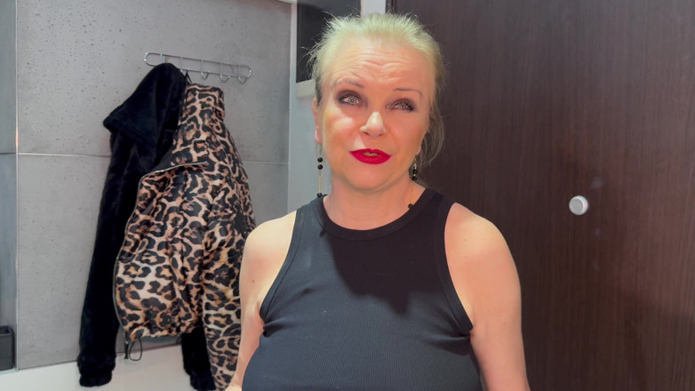 Misses_Jenny: Visita inesperada de la tía