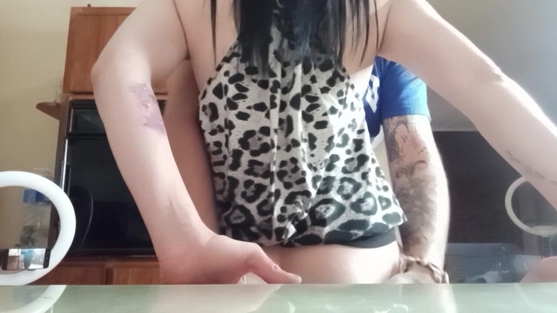 Bigjoefuckalott: Ich Ficke Mein Mädchen in Der Küche, Bevor Ich Sie...