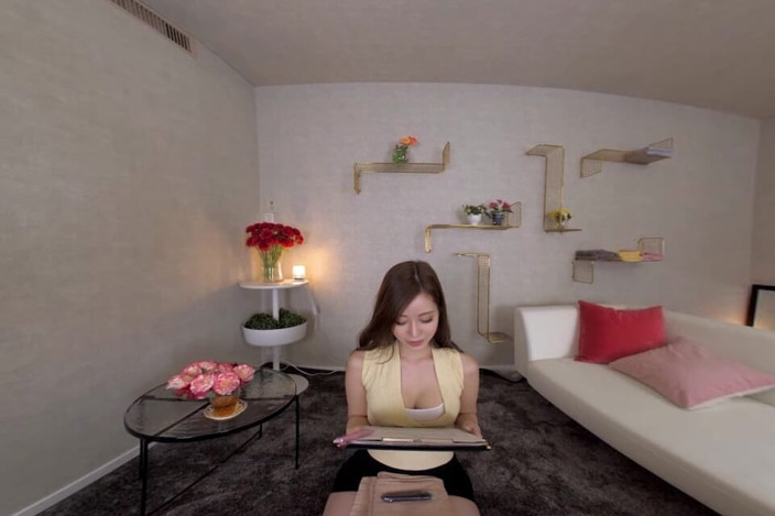 EAGLE-VR: Letakkan kelonggaran di Aroma, Dia Minta Saya Kongkeknya 1/3