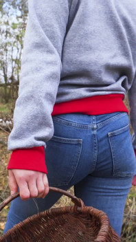 MILF In Blue Jeans Bends Over And Flashing Her Big Ass Outdoors