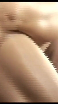 Esmer orta yaşlı seksi kadın seksi seviyor ve şehvetli ıslak amını sürtük gibi siktirmeyi seviyor