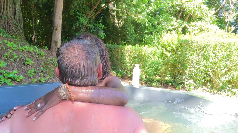 Black Swan: Холодна вода, теплі наміри - спека