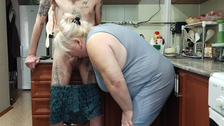 Zona901: Smisk flickväns stora röv knullad i munnen, fitta och sperma...