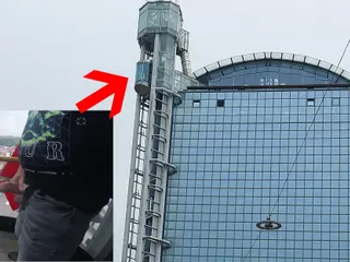 I Jerk My Cock Very Riskily Transparent Outdoor Elevator on the 13th Floor, I Cum on the Ride Down