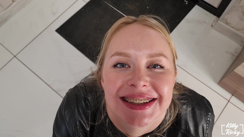 Kelsi69: Ho scopato una troia nella gola dalla soglia