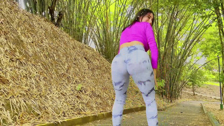 Jenifer Play: 23-letý kolumbijský model má tvrdý anální sex s osobním trenérem -...