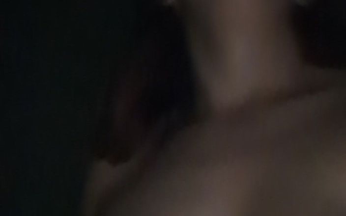 Eliza White: 拍摄我自己湿润的阴户被性交