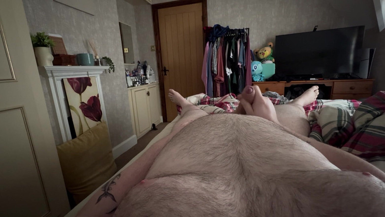 Jono: POV - Urso masturbando (sem porra)