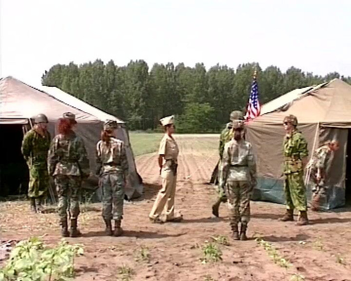 Angelica Bella Production: Von Angelica bella produktion CALIBRI AL CAMPO MILITARE sc 01