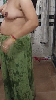 Priya bhabi saree khoe đít bự