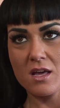 Mahina Zaltana succhia il cazzo e schizza fino a quando non ha il suo creampie