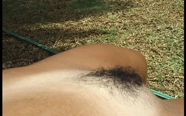 YOUR FIRST PORN: Softclip - Training with the Sporty Daisy