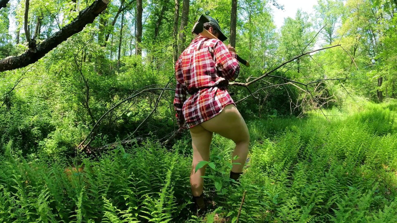 Sammi Starfish: Naked lumberjack