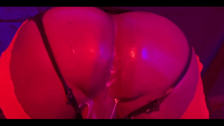 DipsoDeep: Yum im hintern