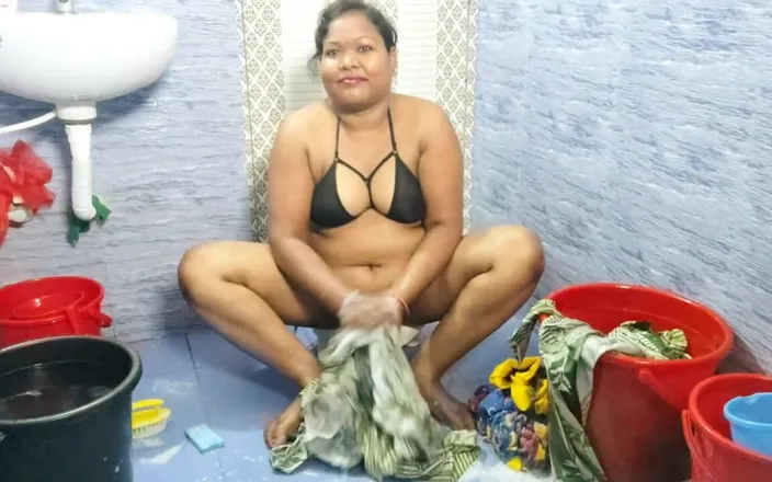 Sonam Official: Indian Housewife Sexy Show 8