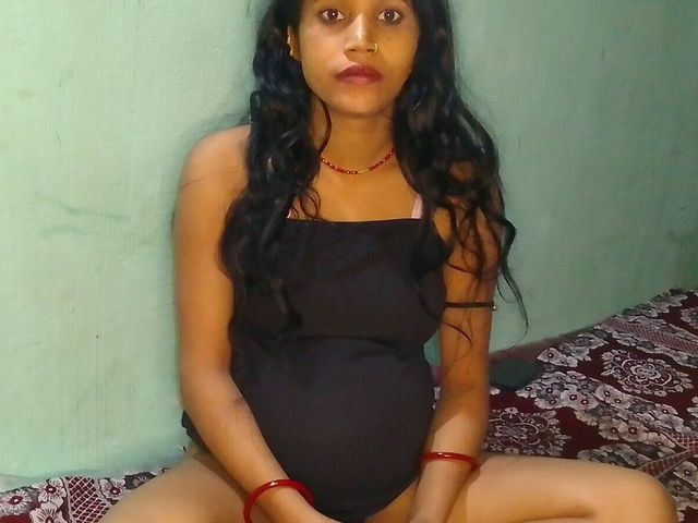 Romance with Indian Desi Chachi (Rinki559)
