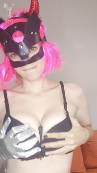 Be Tempted by My Tits and Kitty Mask as I Pleasure Myself