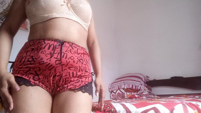 PATY PATY: Ayo ibu tiri, kamu bisa!! Istriku yang nakal pamer memek...