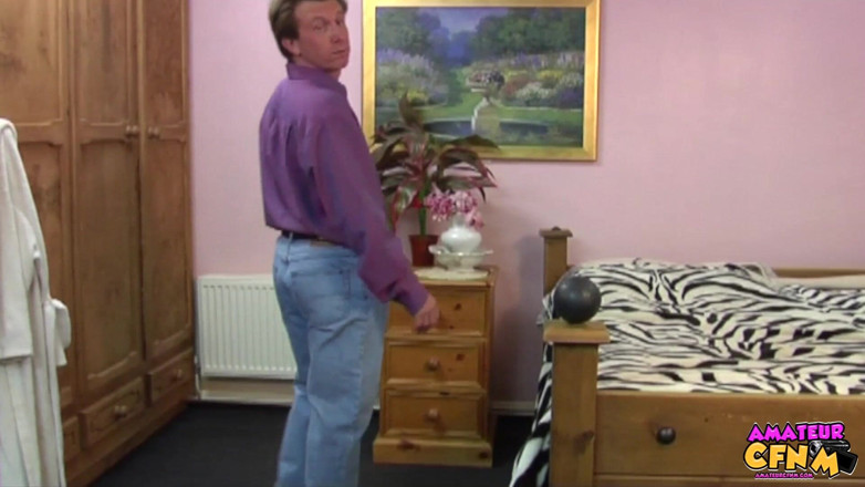 Amateur CFNM: Stepsister's Bedroom