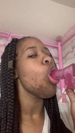 Imani Garrett: Schau zu, wie ich an meinem dildo lutsche