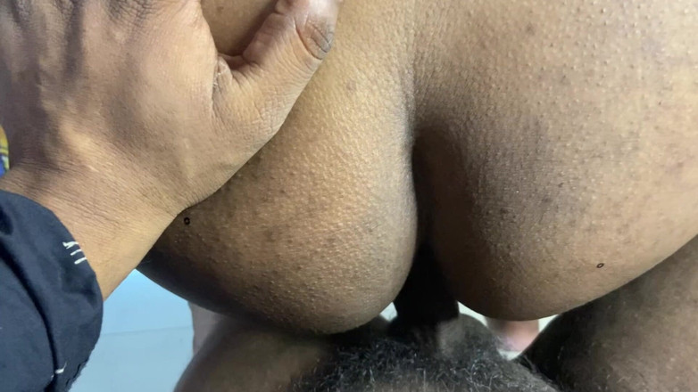 Angoori: Viral memek sempit pacar hot india dientot habis-habisan sama majikan...