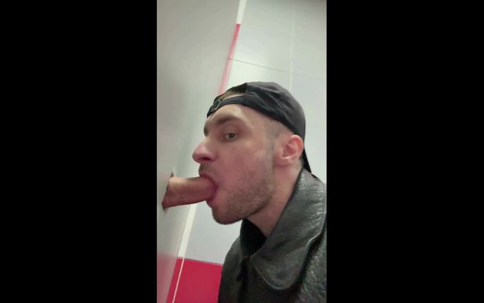KinkySirius: Scally Chav Boy w skórzanej kurtce wypróbuj Glory Hole po...