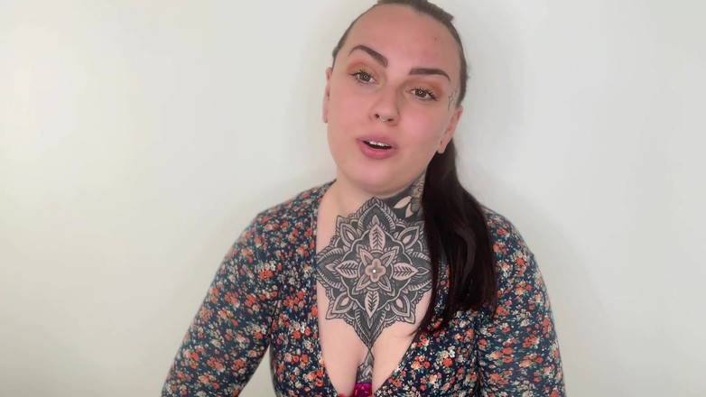 Miss Valentina: Kontol besar hitam vs kontol putih kecil