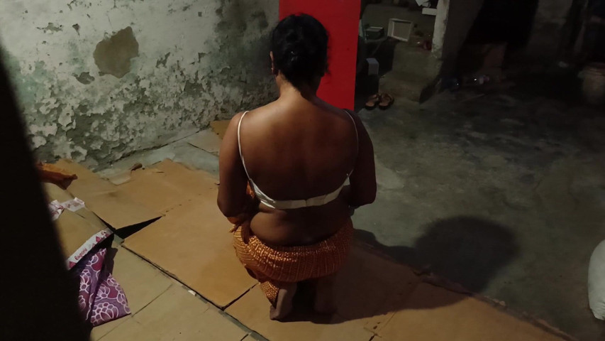 Big Ass Bhabhi Changing Her Clothes and Boy Watchig (Big boobs desi) Big Ass Bhabhi Changing Her Clothes and Boy Watchig (Big boobs desi)