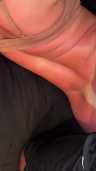 Opálená děvka Sisi Rose dostane její zadek ošukaný Teddym