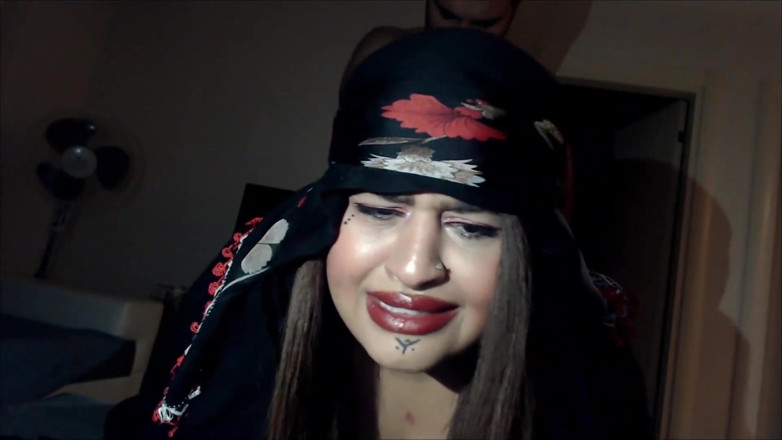 Evelyn Butt: First time anal with beautiful teen!