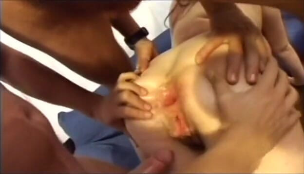 3 Bangers: bare stanon vaali uttejit beb sophe par kutte shaili men...