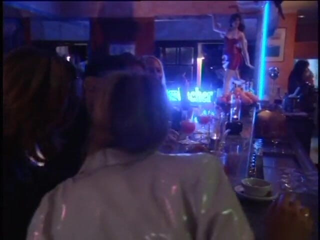 Lucky Cooch: Vintage babes having fun at the bar