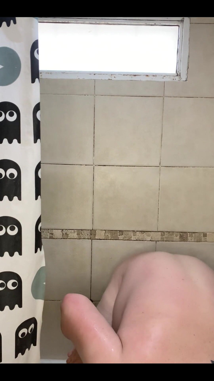 Wrongskiy: Shaving my balls and playing with my cock