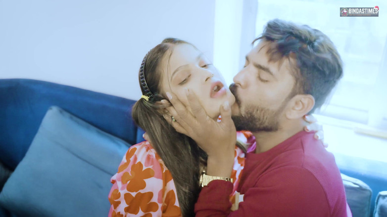 Cine Flix Media: देसी भारतीय 18+ कमसिन लड़की की चार लड़कों के साथ सामूहिक चुदाई पहली बार हार्डकोर चुदाई (हिंदी ऑडियो)