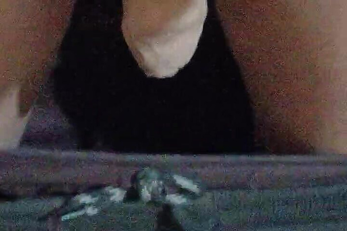 Gangbang straight: Muži s penisovým prstenem masturbují v jeho horním stylu