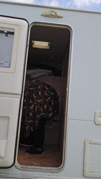 Ssbbw ladybrads ve karavan kapısı