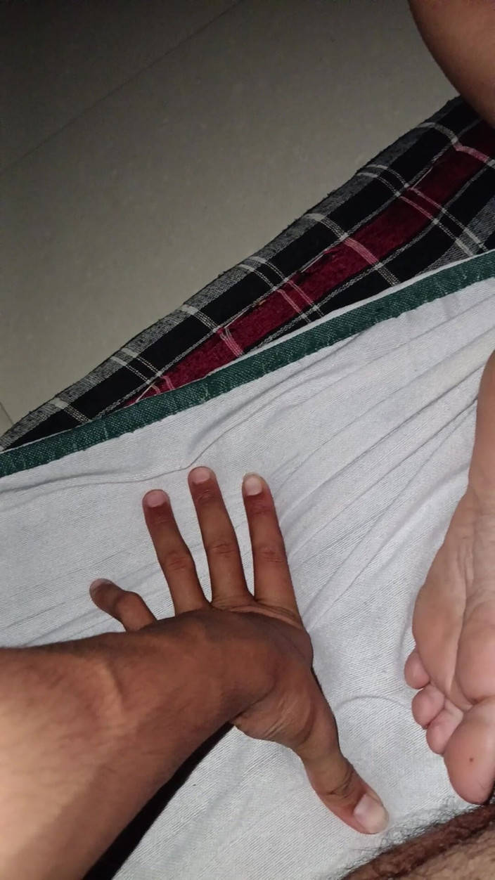 Rishi: Teen Virgin Indian College Girl Wants to Play