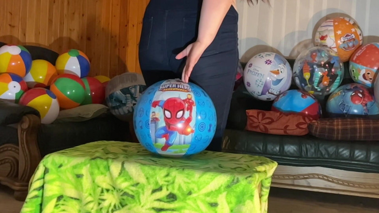 BeachBallsDuo: Weve Totaly menghancurkan 21 lagi bola pantai yang berwarna-warni! Kamera 40-60cm 2 dengan...