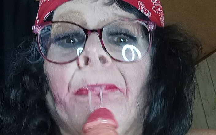 HerculesnVENUS: その大きな黒いチンポを岩のように激しくしゃぶる