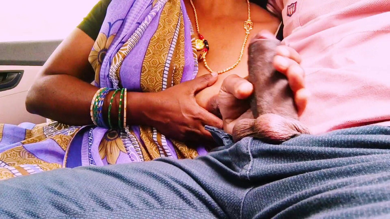 Telugu honey lips: Desi auto seks stiefmoeder en stiefzoon